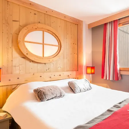 Aparthotel Pierre & Premium Les Crets 4*